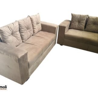 Sofa Pop Bela 2 /3 Lugares Suede Cor Bege Escuro – almofadas soltas Pés em Madeira Variação de Tonalidade